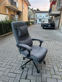 Sedia reclinabile con poggiapiedi – molto comoda