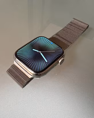 Apple Watch Serie 8 in acciaio inossidabile