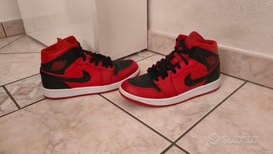 Jordan 1 mid rosse nere 