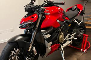 Ducati Streetfighter v4