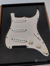 battipenna completo squier affinity stratocaster 