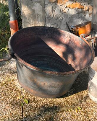 Grande paiolo antico in rame