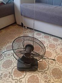 antenna TV quasi nuovo fonsiona perfetto 