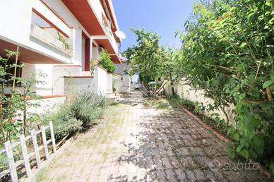 PORZIONE DI QUADRIFAMILIARE A PESCARA