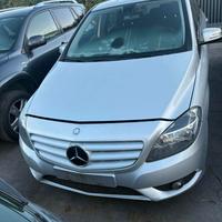 Mercedes Classe B W246 per ricambi