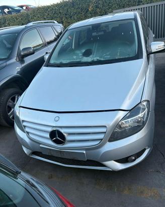 Mercedes Classe B W246 per ricambi