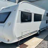 Roulotte hobby 490kmf