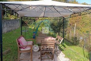 Bicamere arredato con taverna e garage