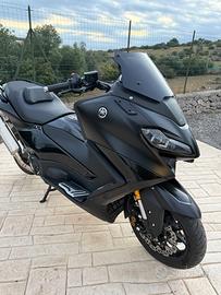 Tmax 560 tech