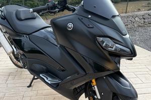 Tmax 560 tech