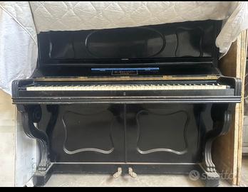 Pianoforte d’epoca a muro