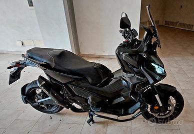 Honda x-adv 750 i.e. " BLACK EDITION "