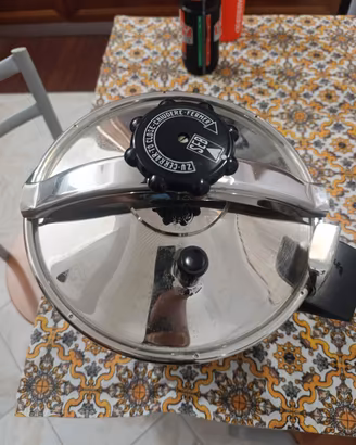 pentola a pressione marca SEB