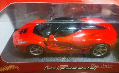 Ferrari Laferrari Hotwheels 1/18 BLY52 rossa