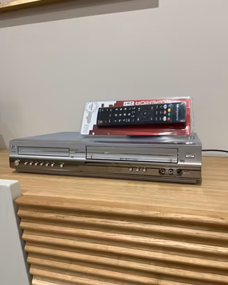 Videoregistratore combo LG VC8804M combo vhs-dvd