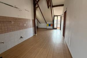 Attico / Mansarda di 70 m² con 2 locali a Giuglian