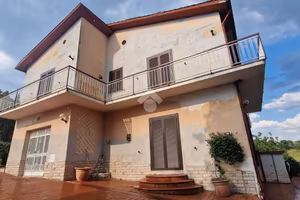 VILLA SINGOLA A MONTESARCHIO