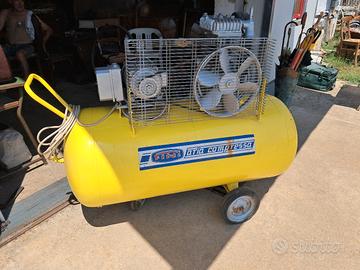 compressore fini  300 l 380 v