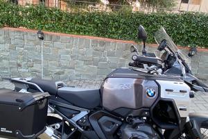 BMW 1300 GS Adventure triple black