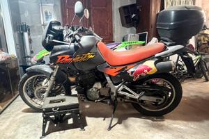 Honda dominator