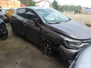 Renualt Captur cilindrata 1000 benzina sinistrata 