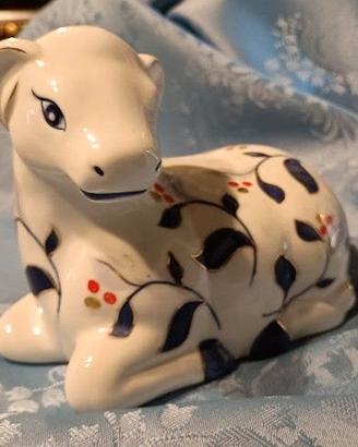 Statuetta Mucca accucciata
