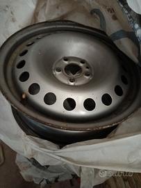 cerchi in ferro Fiat 500 l