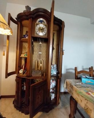 Mobile Vetrina con Orologio a Pendolo in legno

