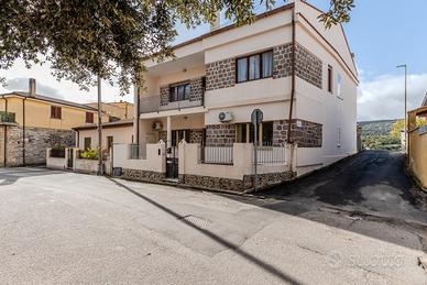 Quadrivano di 105 mq a Isili