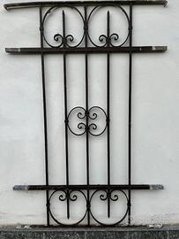 Inferriata in ferro battuto