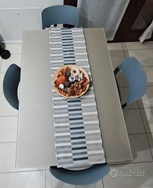 Tavolo e sedie
