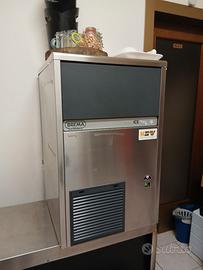 fabbricatore ghiaccio 