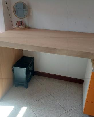 Scrivania Ikea MALM con piano estraibile 151X65