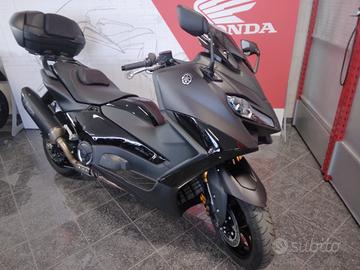 Yamaha T max tech max 560