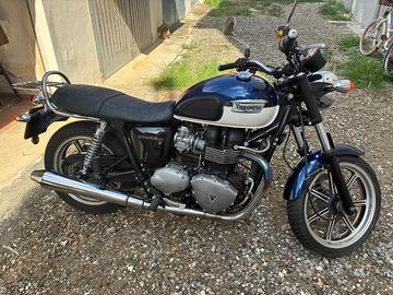 Triumph bonneville - anno 2010