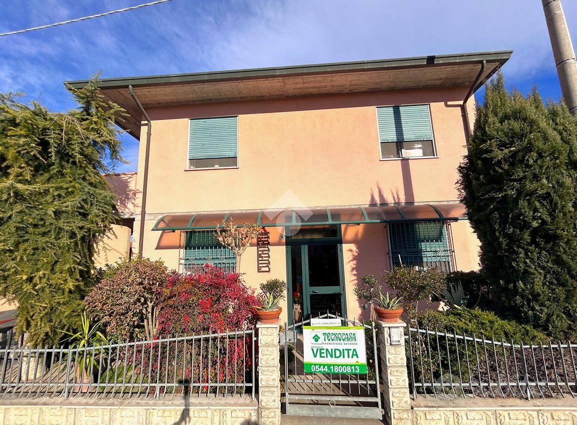 PORZIONE DI TRIFAMILIARE A RAVENNA