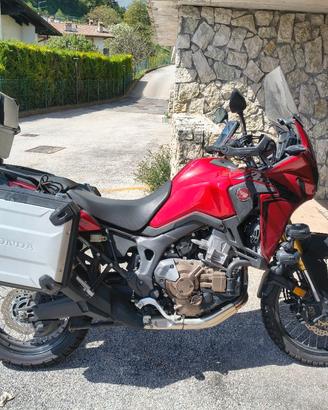 Honda CRF 1000 DCT africa twin + acces. trattabile