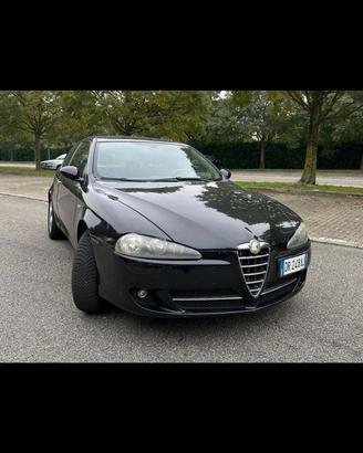 Alfa Romeo 147  GPL