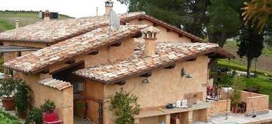 Rustico / Casale di 210 m² con più di 5 locali a T