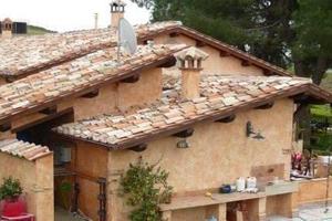 Rustico / Casale di 210 m² con più di 5 locali a T