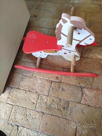 cavallino a dondolo in legno