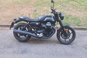 Moto Guzzi V7 850 CC. 
