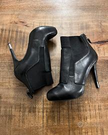 Tronchetto guess in pelle