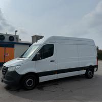 Mercedes Benz Sprinter 311 F39/33