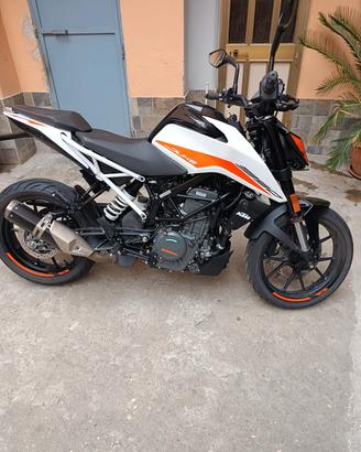 KTM 390 Duke 