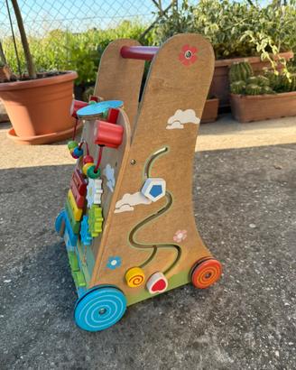 Carrello primi passi in legno colorato con giochi