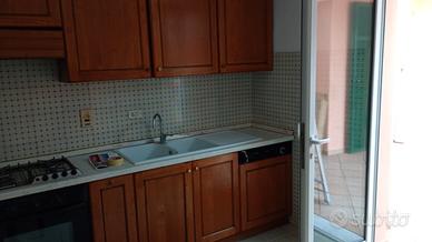 cucina e divano  a 1 euro 