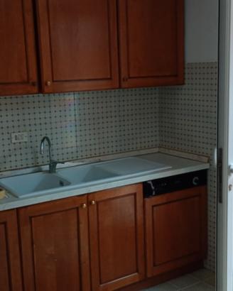 cucina e divano  a 1 euro 