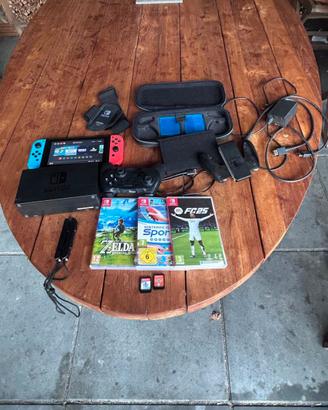 Nintendo Switch con 2 controller e 5 giochi