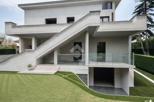 BIFAMILIARE A MONTELABBATE